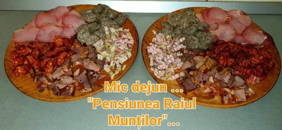 Pensiunea Raiul Muntilor Sebiş Buitenkant foto
