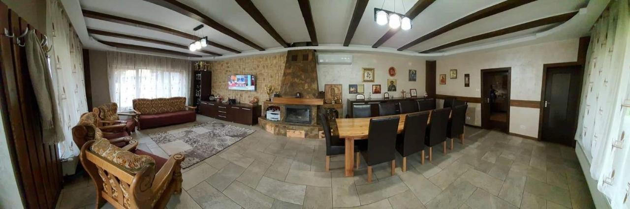 Pensiunea Raiul Muntilor Sebiş Buitenkant foto